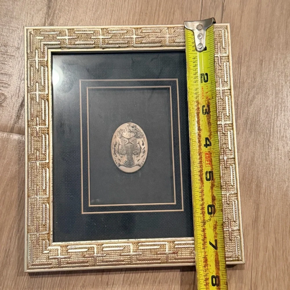 Vintage Oval Plaque Art Carving Gold Ornate Frame Shadowbox 6.5”x7.5” Wall Decor